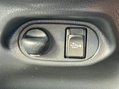 Toyota Yaris VVT-I ICON 33