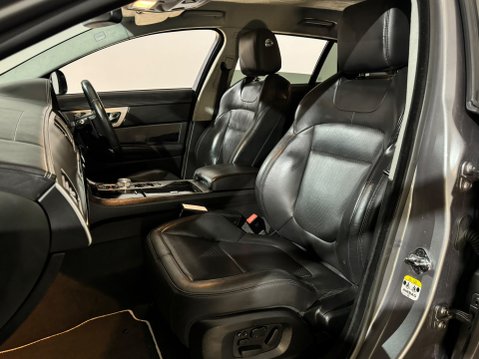 Jaguar XF D V6 S PORTFOLIO SPORTBRAKE 16