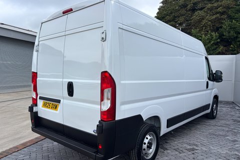 Peugeot Boxer 35 L3H2 Professional 140 ps Panel Van 6
