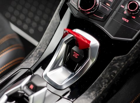 Lamborghini Huracan LP640-4 Performante 16