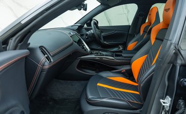 Aston Martin DBX 707 17