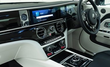 Rolls-Royce Spectre 17