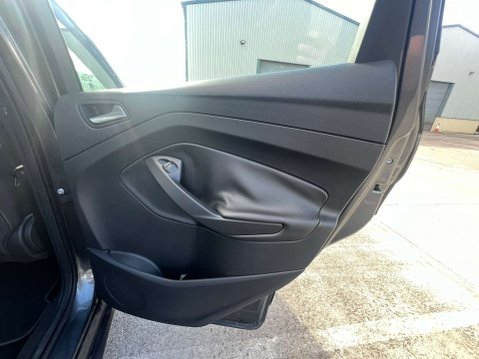 Ford Kuga 2.0 Kuga ST-Line TDCI 4x4 4WD 5dr *NATIONAL DELIVERY* 38
