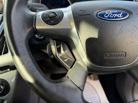 Ford Focus 1.0T EcoBoost Titanium Euro 5 (s/s) 5dr 22