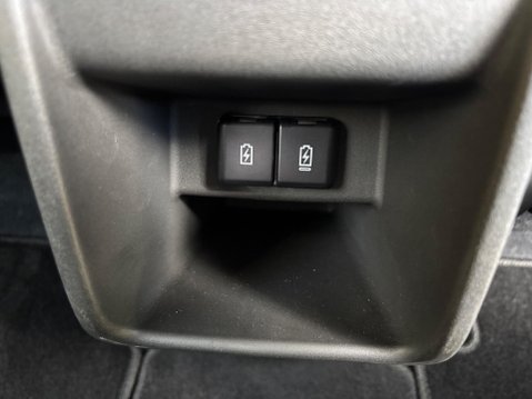 Suzuki e Vitara 61kWh Motion Auto 5dr 27