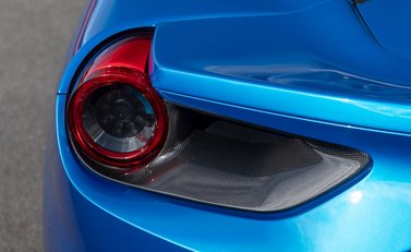 Ferrari 488 Spider 32