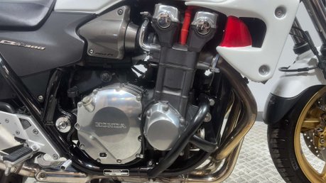 Honda CB 2008 26K OUTSTANDING CONDITION NEW MOT MUSCLE BIKE 1300CC 11