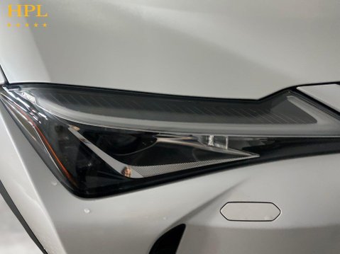 Lexus Ux 2.0 250h SUV 5dr Petrol Hybrid E-CVT Euro 6 (s/s) (184 ps) 9