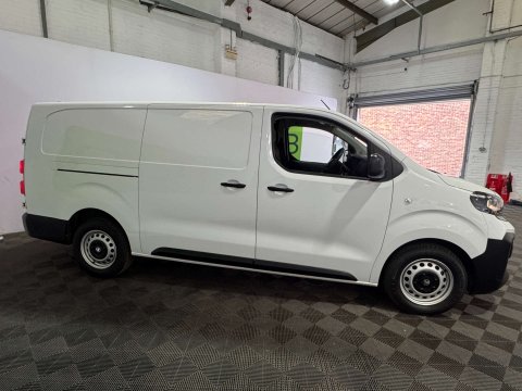 Vauxhall Vivaro 2.0 Vivaro F3100 Prime S/S 6dr 9