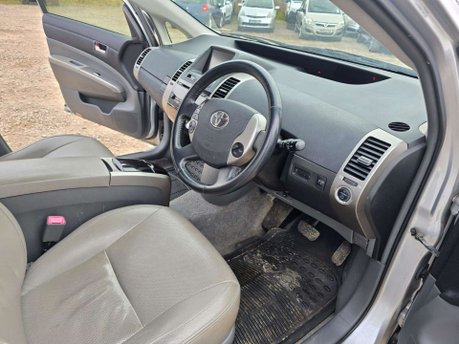 Toyota Prius 1.5 T3 CVT 5dr 62
