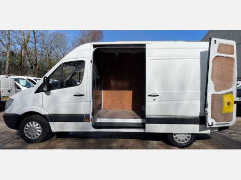 Mercedes-Benz Sprinter 2.1 313 CDi RWD L2 4dr 16