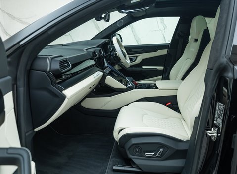 Lamborghini Urus S 19