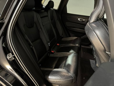 Volvo XC60 D4 R-DESIGN 17