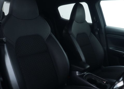 Nissan Juke 1.0 Juke N-Connecta DiG-T Semi-Auto 5dr 40