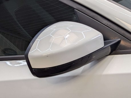 Jaguar E-Pace 2.0 E-Pace R-Dynamic D 4X2 5dr 26