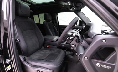 Land Rover Defender V8 6