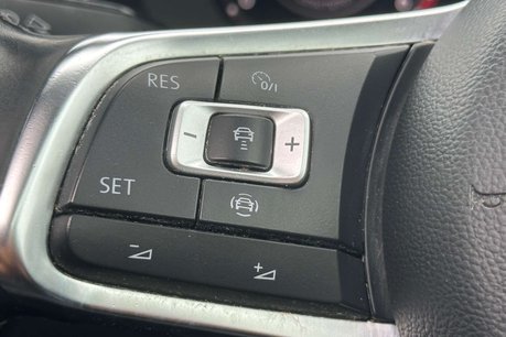 Volkswagen Tiguan 2.0 TDI R-Line SUV 5dr Diesel Manual Euro 6 (s/s) (150 ps) 35