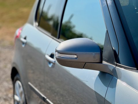 Suzuki Swift SZ4 12