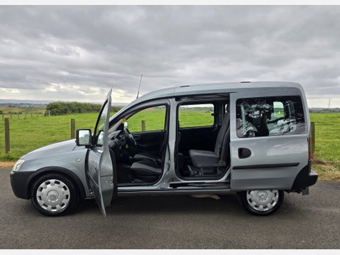 Vauxhall Combo TOUR ESSENTIA CDTI 20