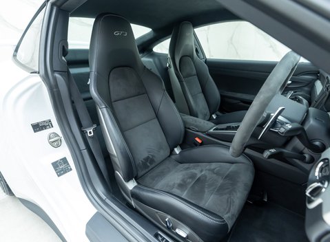 Porsche 911 GT3 (991) 11