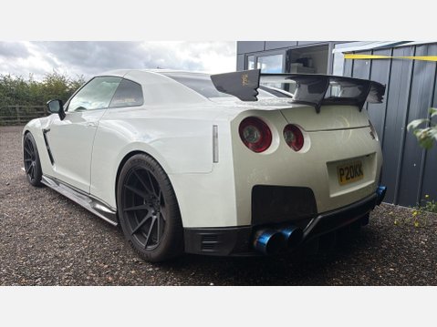 Nissan GT-R 3.8 V6 Premium Black Auto 4WD Euro 5 2dr 4