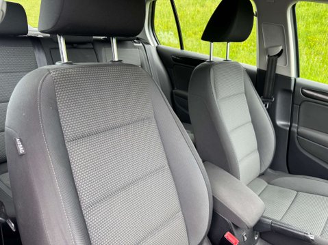 Volkswagen Golf 1.6 Golf Match TDI 5dr 8