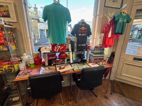 Classic Chrome's Shop ready for Christmas! 6
