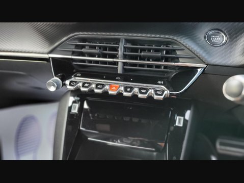 Peugeot 2008 PURETECH EAT8 S/S GT 11