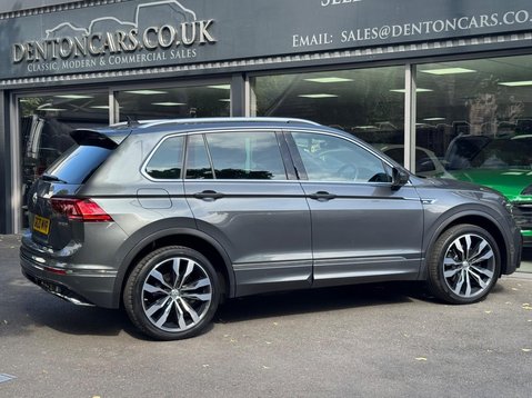 Volkswagen Tiguan R-LINE TECH TSI 4MOTION DSG 9