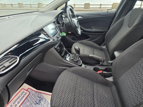 Vauxhall Astra 1.4i Turbo SRi Nav Euro 6 5dr 43