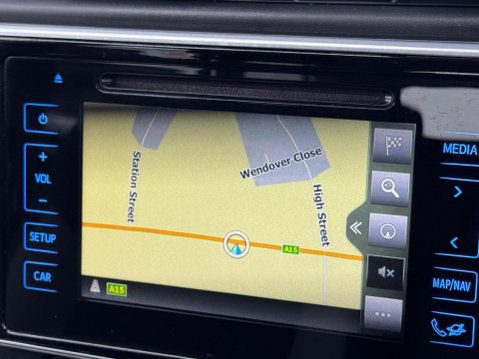 Toyota Auris 1.8 VVT-h Business Edition Touring Sports CVT Euro 6 (s/s) 5dr (Safety Sens 15