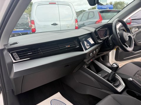Audi A1 1.0 TFSI 25 Sport Sportback Euro 6 (s/s) 5dr 17