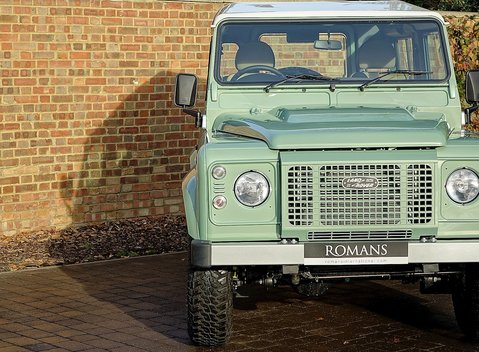 Land Rover 90 Heritage 19