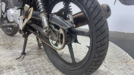 Yamaha YBR 125 2007 12K RUNNING PROJECT BIKE SPARES OR REPAIR LEARNER BIKE 125CC 31