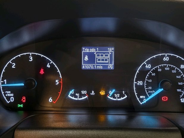 Ford Transit Custom TTRANSIT CUSTOM 320 L2 DIESEL FWD 2.0 Eco Blue 130ps Low Roof D/Cab Limited 17