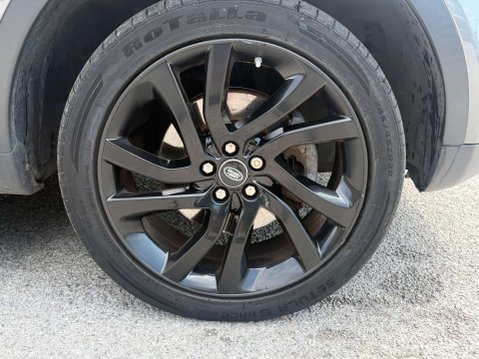 Land Rover Discovery Sport 2.0 Discovery Sport Black HSE TD4 Auto 4WD 5dr 58