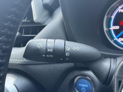 Toyota Rav 4 2.5 VVT-h GPF Icon SUV 5dr Petrol Hybrid CVT Euro 6 (s/s) (218 ps) 19