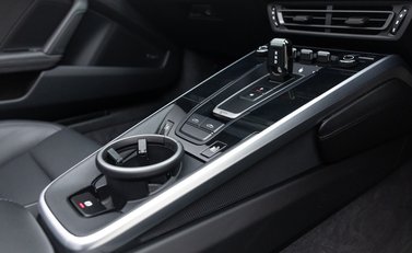 Porsche 911 Targa 4 (992) 30