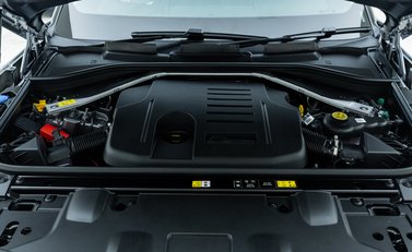 Land Rover Range Rover P550e Autobiography 35