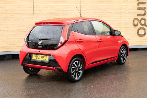 Toyota Aygo VVT-I X-TREND X-SHIFT TSS 2