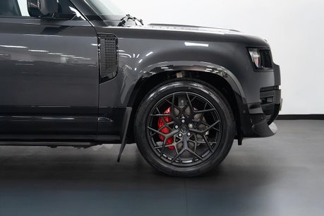 Land Rover Defender 2.0 P400e 15.4kWh X-Dynamic HSE SUV 5dr Petrol Plug-in Hybrid Auto 4WD Euro 27