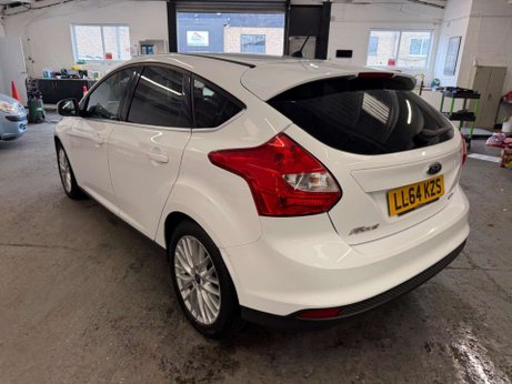 Ford Focus 1.0T EcoBoost Zetec Navigator Euro 5 (s/s) 5dr 3