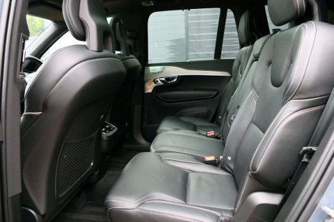 Volvo XC90 2.0 XC90 R-Design B5 MHEV AWD Auto 4WD 5dr 43