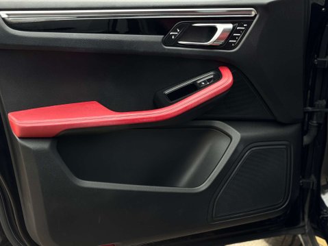 Porsche Macan 2.0T SUV 5dr Petrol PDK 4WD (s/s) (252 ps) 81