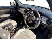 Mini Hatch 1.5 Cooper Exclusive Hatchback 5dr Petrol Steptronic Euro 6 (s/s) (136 ps) 12