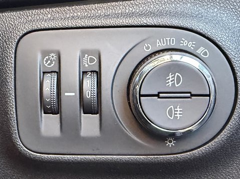 Vauxhall Corsa 1.4 Griffin 5dr 30