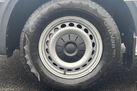 MAN TGE 3.180 DSG 4Motion Crew Cab Tipper - Air Con / LED Headlights 30