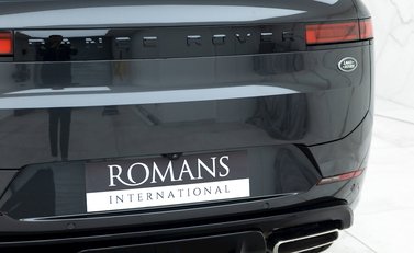 Land Rover Range Rover Sport P440e Dynamic SE 23