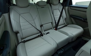 Porsche Cayenne TURBO S E-HYBRID 11