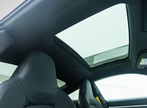 Porsche 911 Turbo S (992) 16